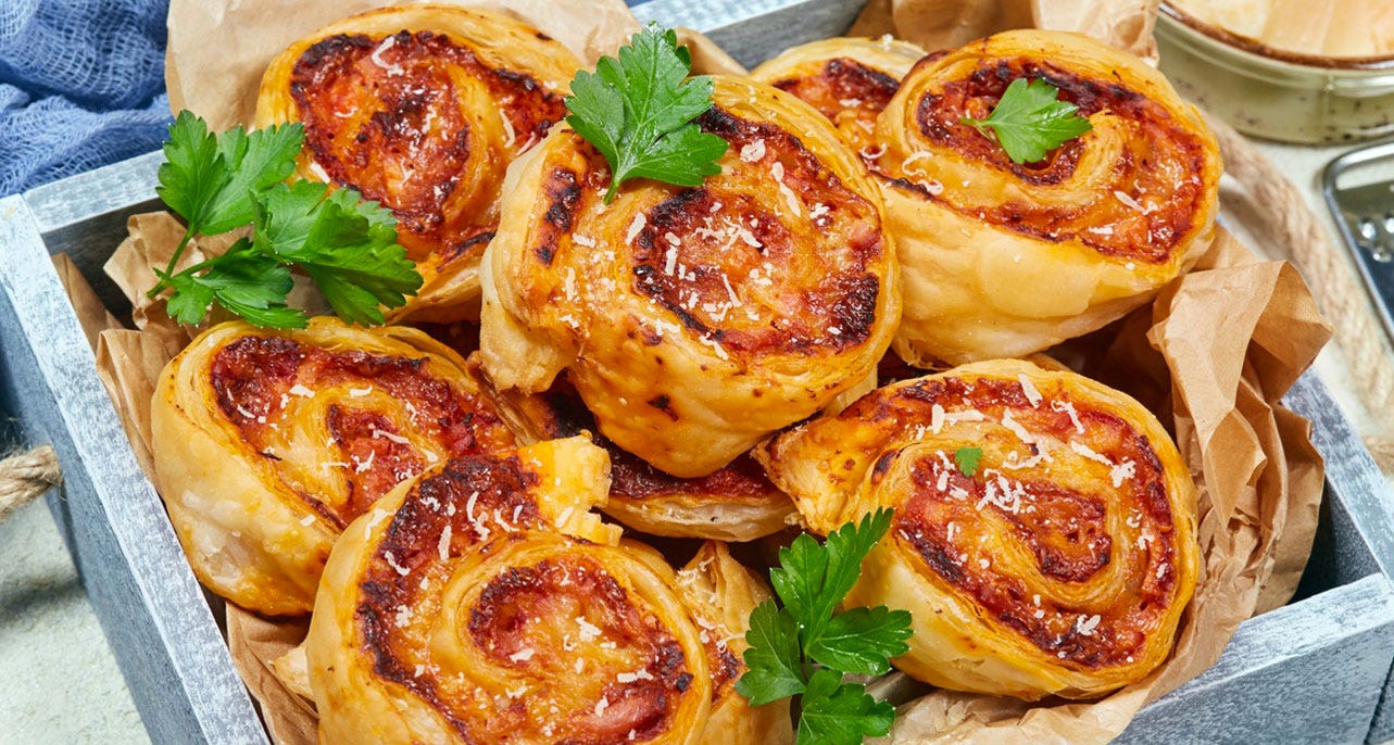 roulés feuilletés  au jambon de bayonne